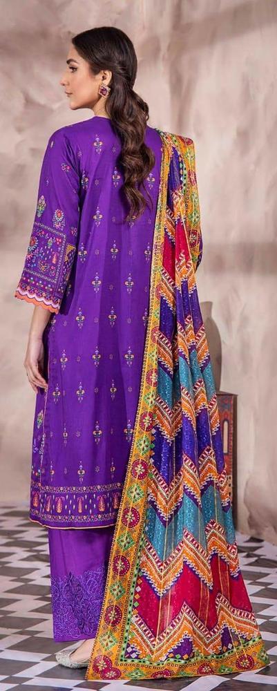 3 Pcs Women's Unstitched Lawn Embroidered Suit