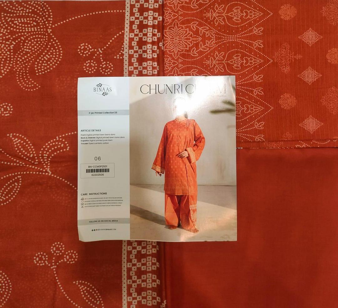3 Pcs Women's Unstitched Printed Lawn Suit