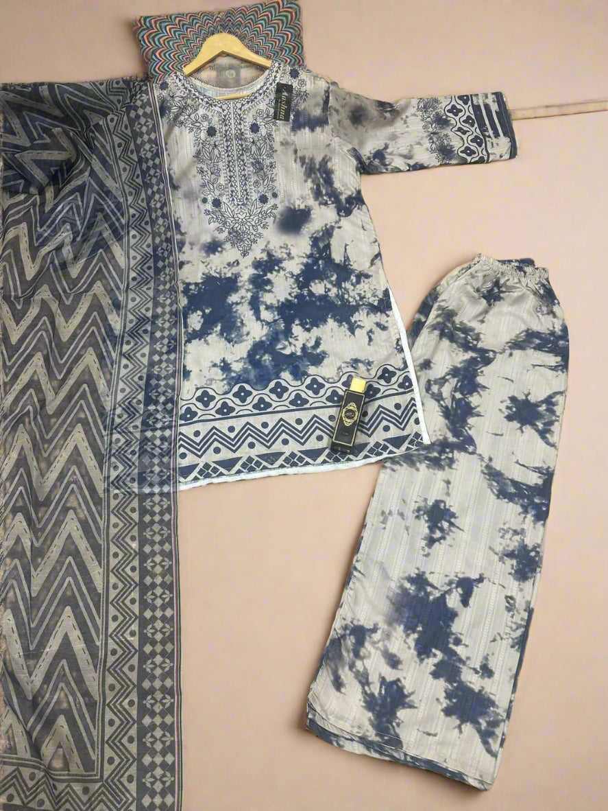 Traditional outfit with a shirt and pants
