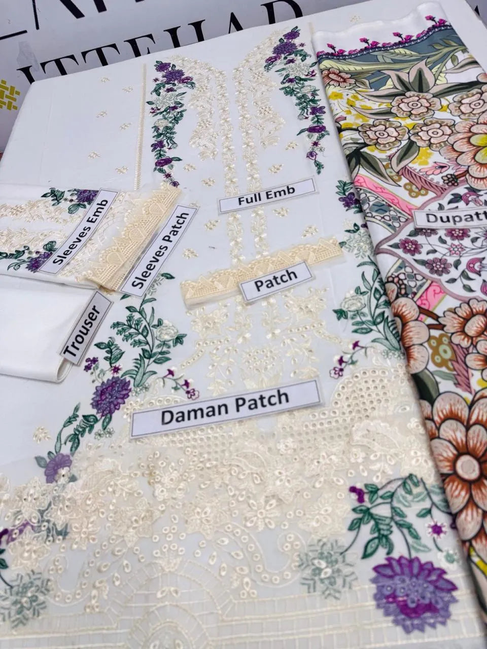 3 Pcs Women's Unstitched White Dhanak Suit