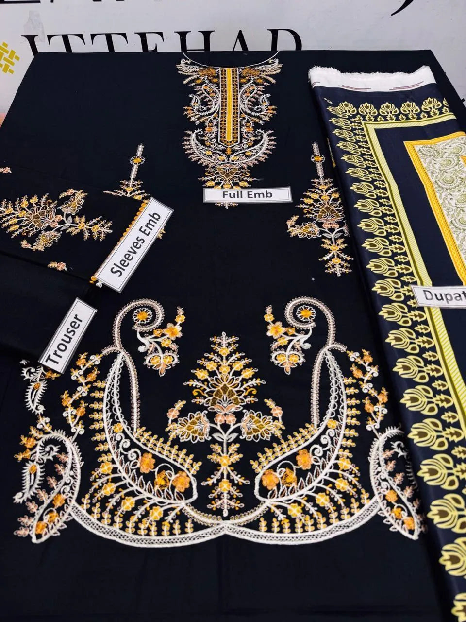 3 Pcs Women's Unstitched Black Dhanak Suit