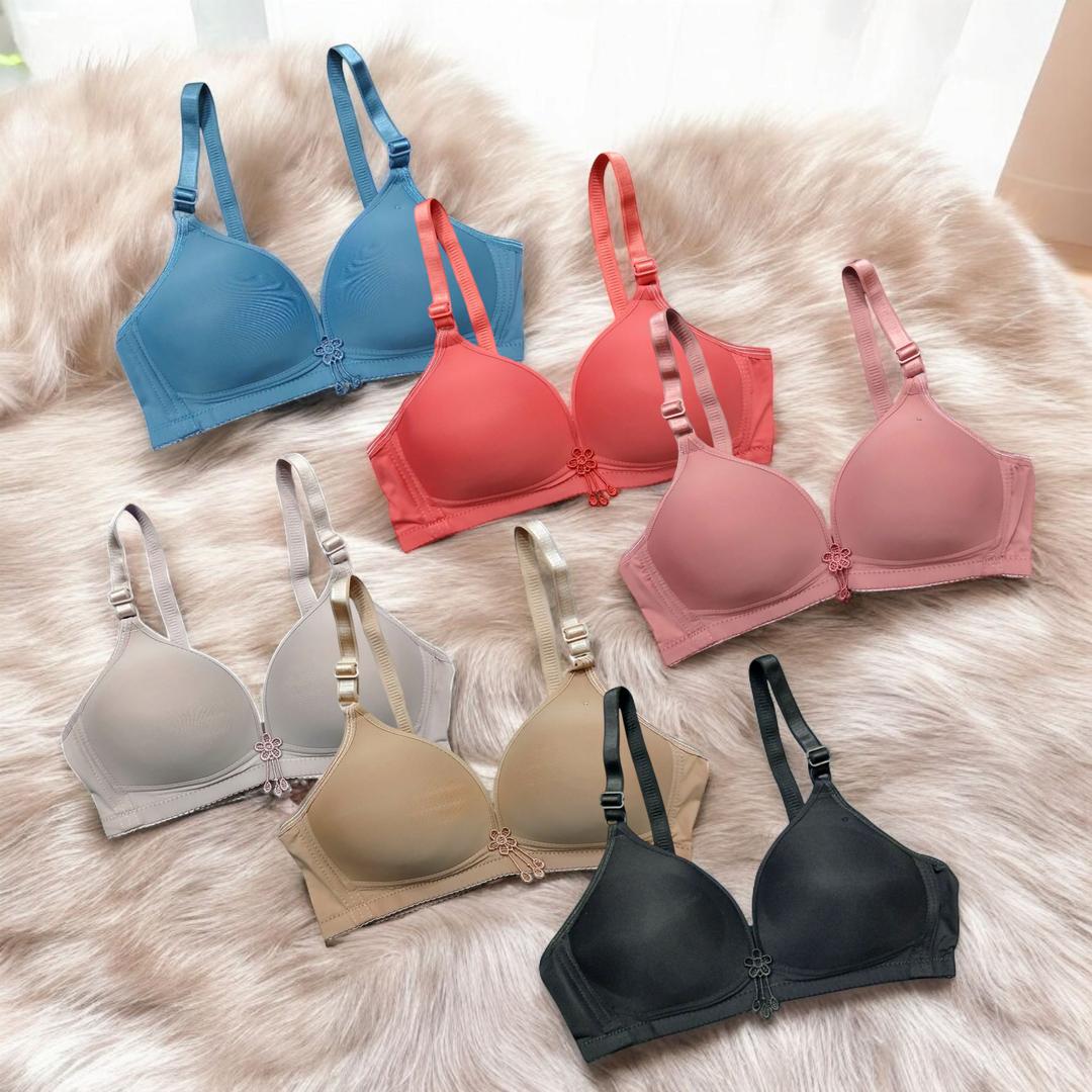 Silk Plain Padded Bra – Comfortable & Lightweight Push-Up Design